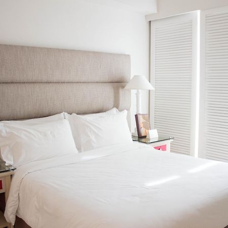 Vivere Hotel And Resorts Muntinlupa City Exteriör bild