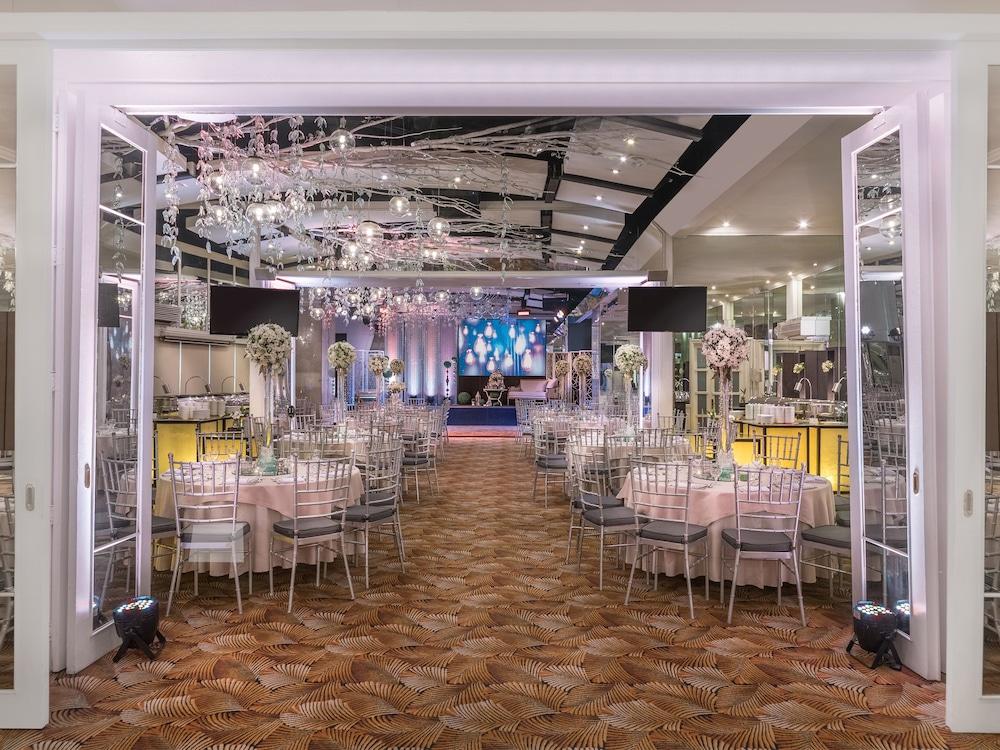Vivere Hotel And Resorts Muntinlupa City Exteriör bild
