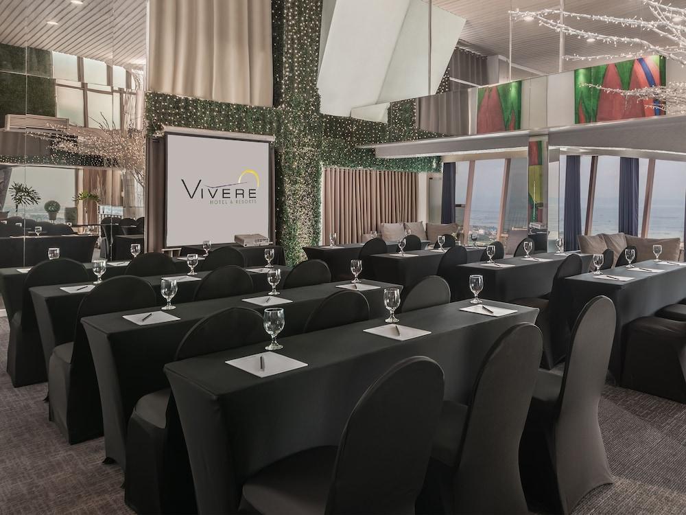 Vivere Hotel And Resorts Muntinlupa City Exteriör bild