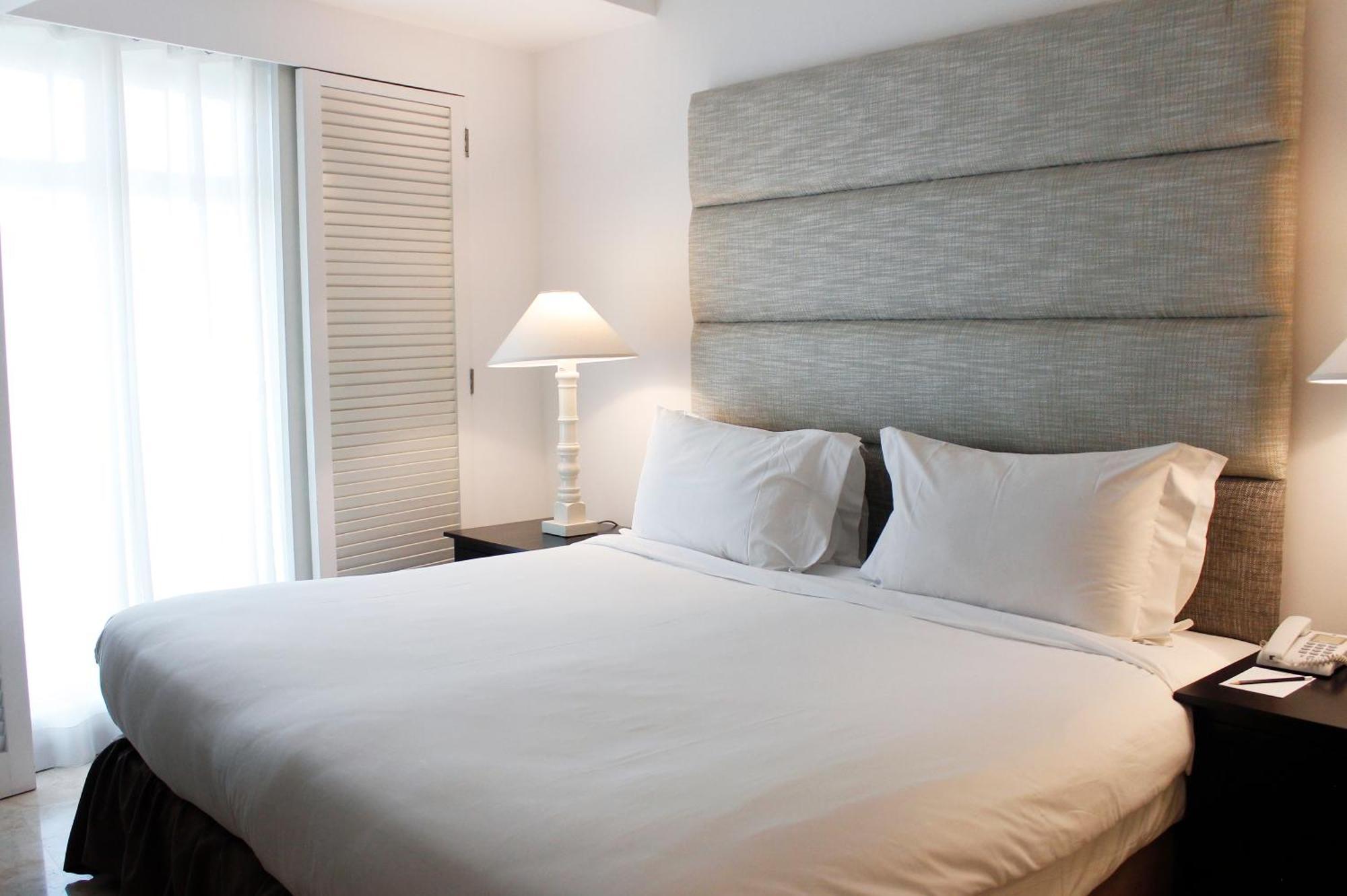 Vivere Hotel And Resorts Muntinlupa City Exteriör bild