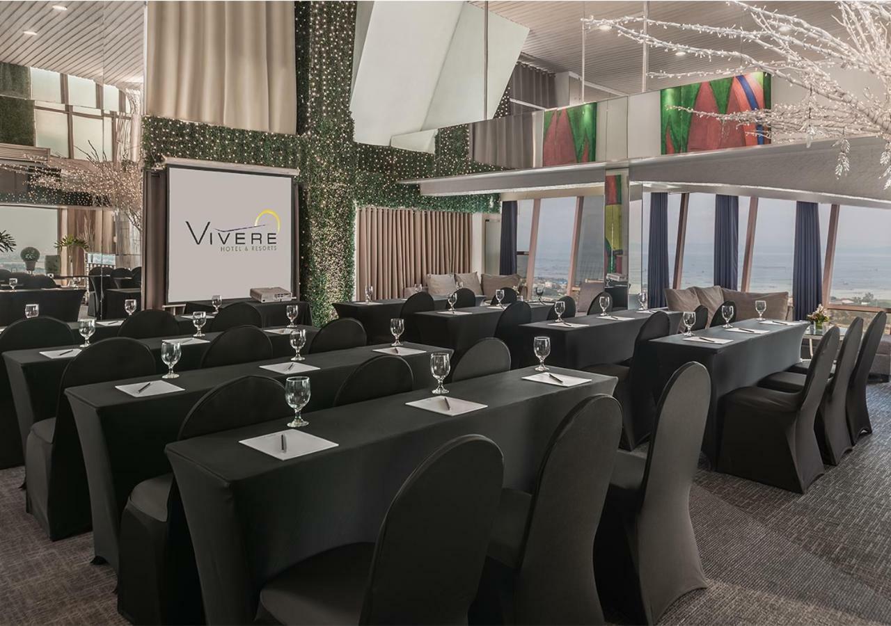 Vivere Hotel And Resorts Muntinlupa City Exteriör bild